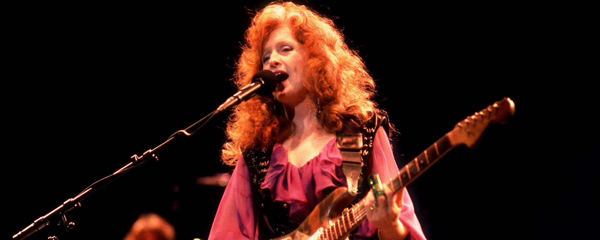 3 Bonnie Raitt Songs That Pack a Serious Emotional Punch