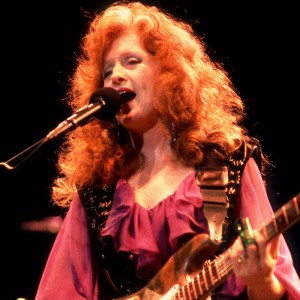 3 Bonnie Raitt Songs That Pack a Serious Emotional Punch