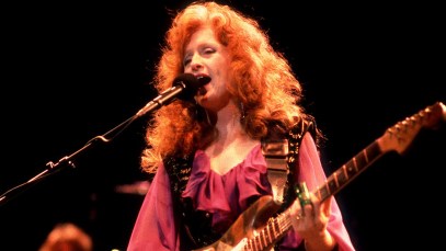 3 Bonnie Raitt Songs That Pack a Serious Emotional Punch