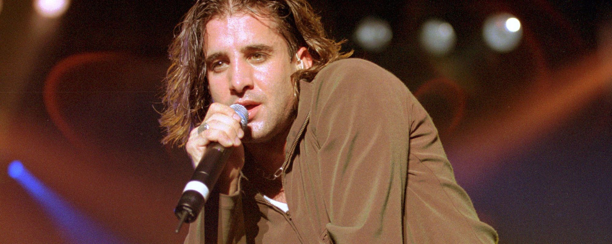 I Hate How Much I Still Love These 6 Cringy Songs From My Teen Years