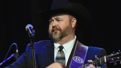 3 Daryle Singletary Songs That Will Always Make Us Miss Him