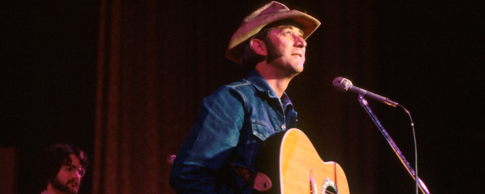 I Still Obsessively Listen to These 4 Nostalgic Country Songs From 1977