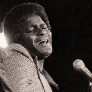 Charley Pride had multiple hit country songs in 1971