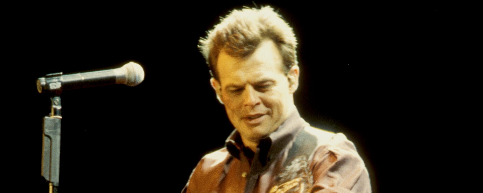 Born on This Day in 1958, the Era-Defining 90s Country Star Who Shared Stages With George Jones and Merle Haggard Before He Was Old Enough To Drive