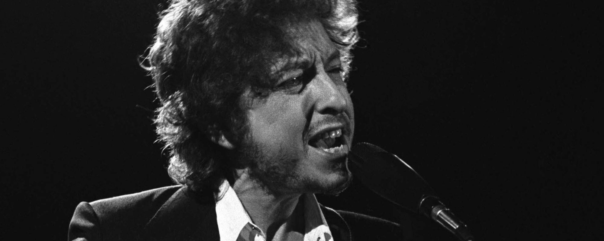 Cómo Bob Dylan creó una de sus mejores canciones en medio de tremendas críticas