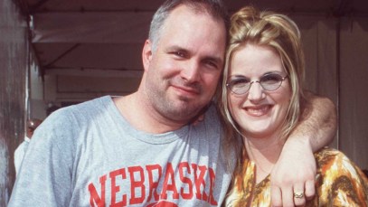 4 Country Love Songs From the 90s That Are Over the Top Romantic