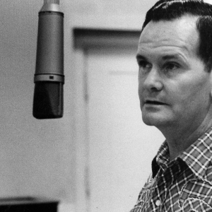 4 Country Hits From 1960 That Shaped the Future of Country Music