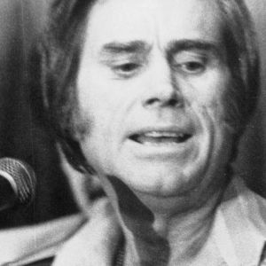 George Jones performing in the 1980s