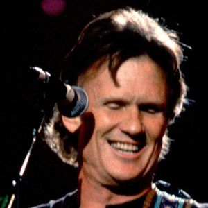 On This Day in 1971, This Kris Kristofferson-Penned Hit Inspired by Frank Sinatra Topped the Country Music Charts