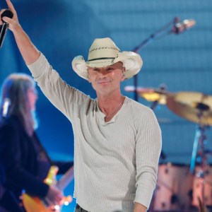 4 Country Artists Who Have Oddly Never Won a Grammy