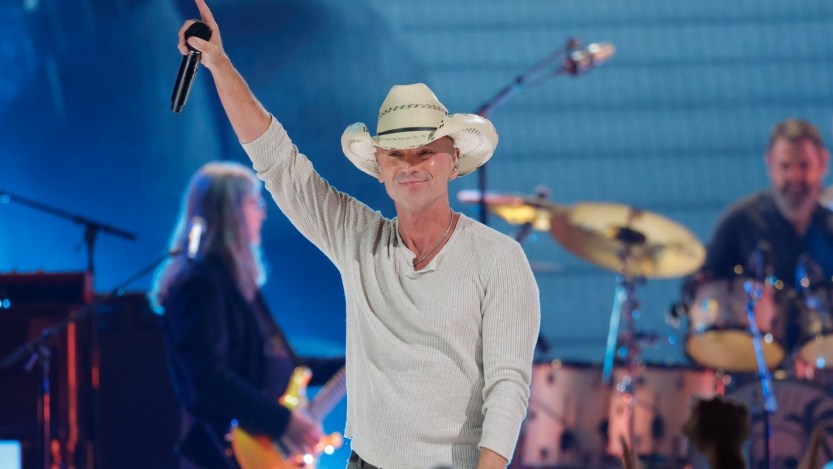 4 Country Artists Who Have Oddly Never Won a Grammy