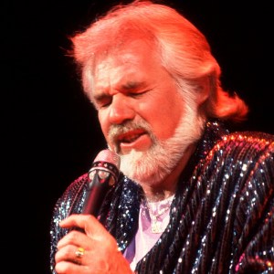 3 Romantic Songs by Kenny Rogers That Make Me Believe in True Love