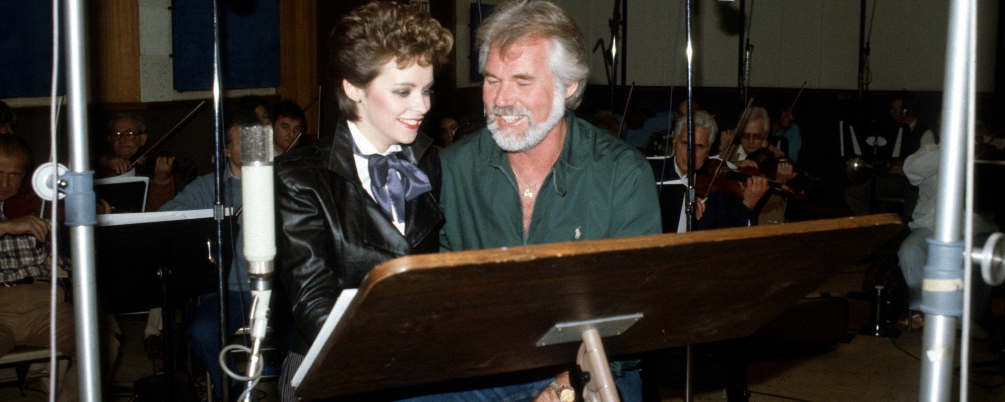 3 of the Best Country Love Songs That Hit the Airwaves in 1983