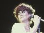 On This Day in 1975, Linda Ronstadt Scored Her Only Solo No. 1 With a Breakup Anthem Later Covered by Van Halen