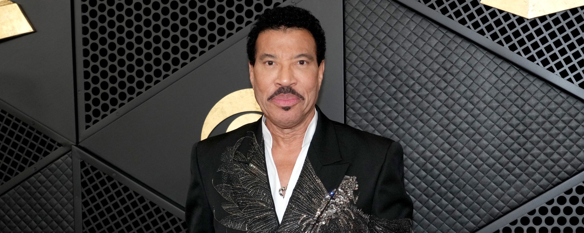 Lionel Richie Wrote These 4 Songs by Himself, and They Will Always Be Classics
