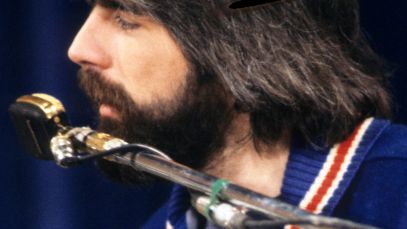 Michael McDonald fo the Doobie Brothers performing