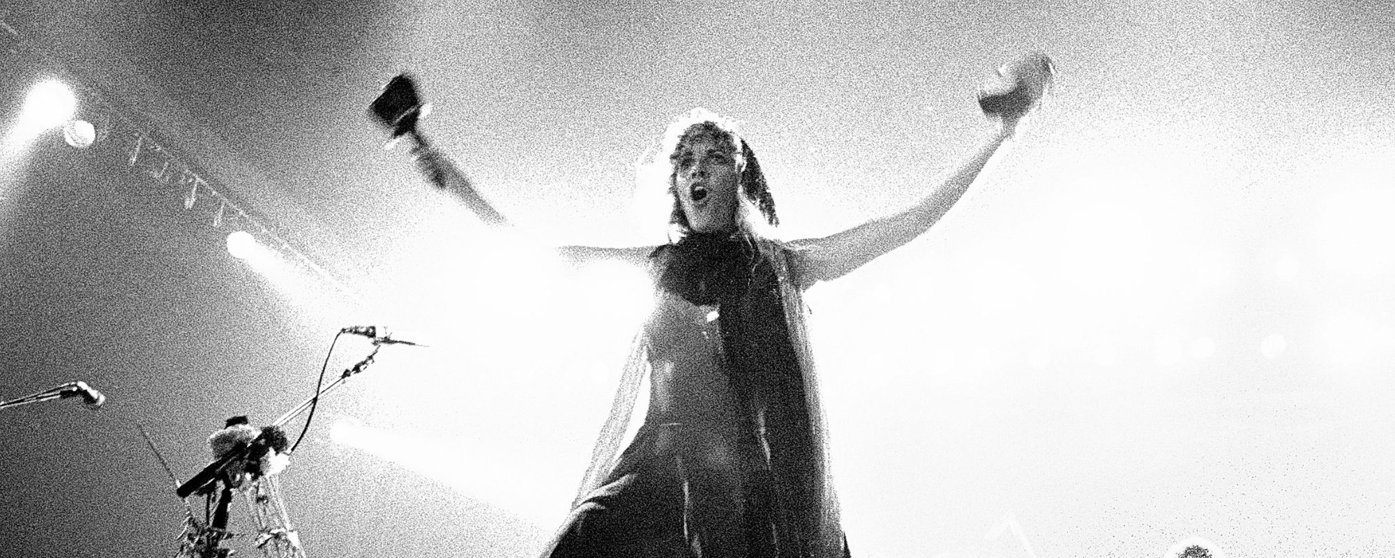 The Fleetwood Mac Classic That Mick Fleetwood Said Stevie Nicks Performed Like an “Exorcism”