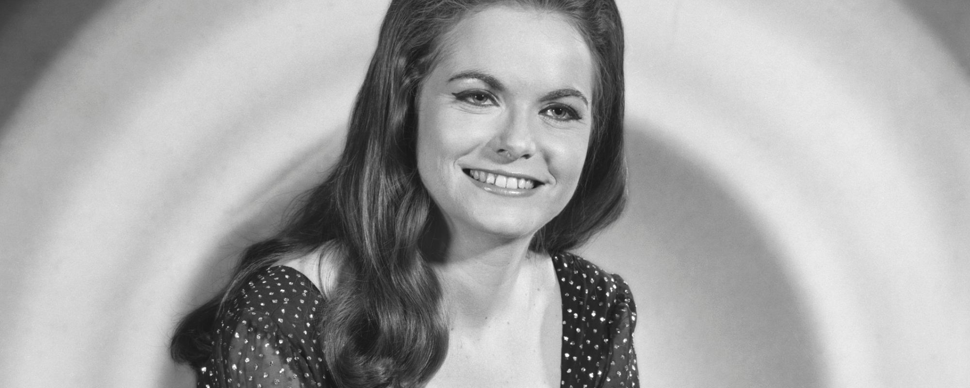 Why Jeannie C. Riley “Hated” Her 1968 One-Hit Wonder (And How She Was Finally Convinced to Record It)