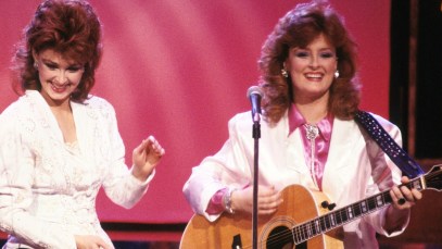3 Country Songs From the 80s That Are Perfect To Heal a Broken Heart