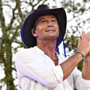 3 Tim McGraw Duets That He Didn’t Do With Faith Hill