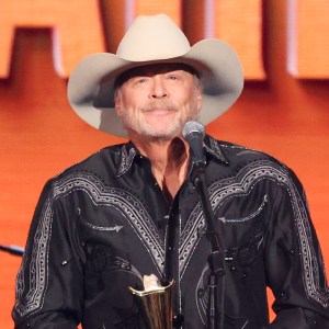 Alan Jackson Celebrates New Granddaughter With Heartwarming Photo