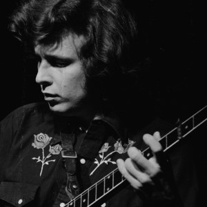 On This Day in 2000, a Pop Icon Took a Chance on This Folk-Rock Classic and Scored Her 50th No. 1