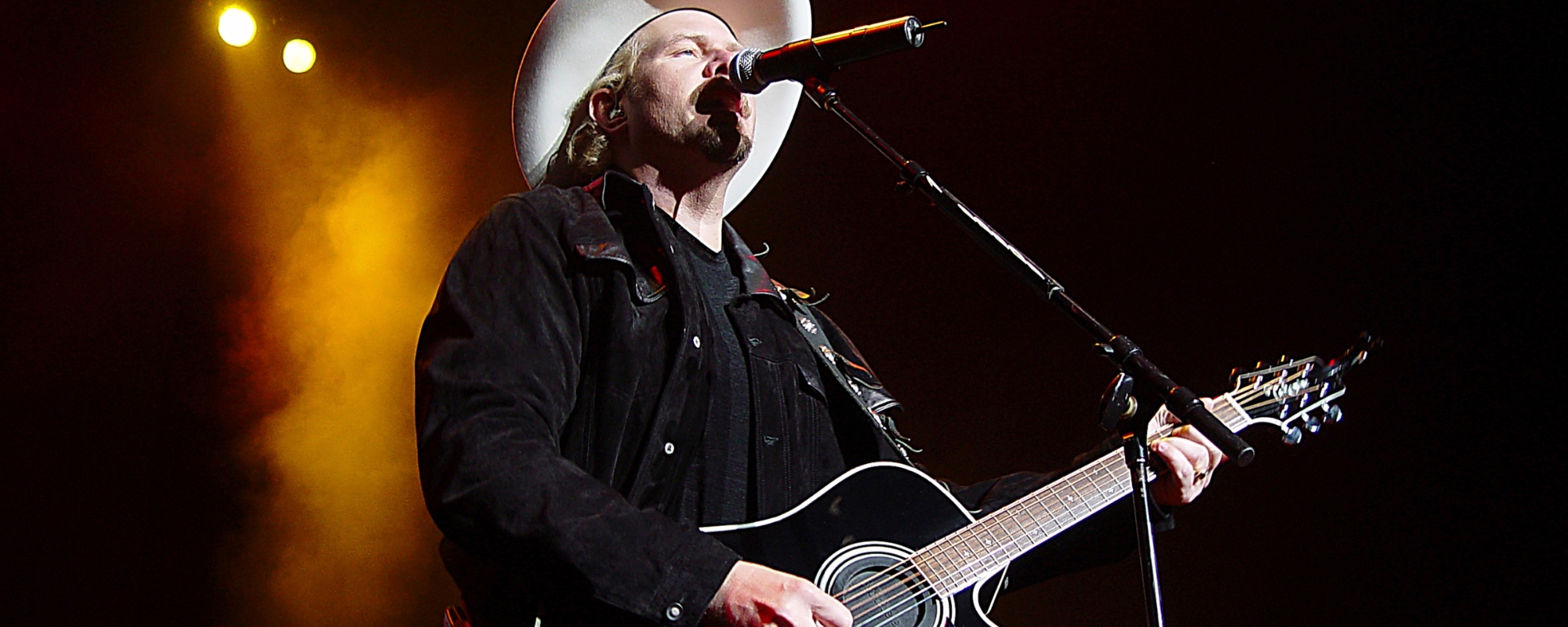 مقابل أقل من 60 دولارًا، يمكنك الآن الحصول على ثلاثة LPs من أعظم أغاني هذا الأسطورة الريفية الراحلة