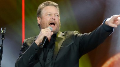 Blake Shelton Channels Classic Country With Alabama's "Mountain Music"