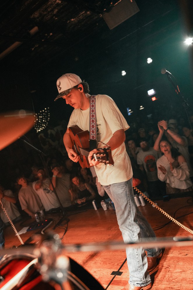 Buffalo Traffic Jam يناقشون أحدث أغانيهم المنفردة بعنوان “Hanging On Hope” وسط جولة بيعت تذاكرها بالكامل (حصريًا)