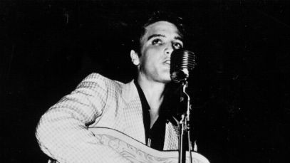 On This Day in 1955, Elvis Presley Signed With a Man Who Once Managed Dancing Chickens