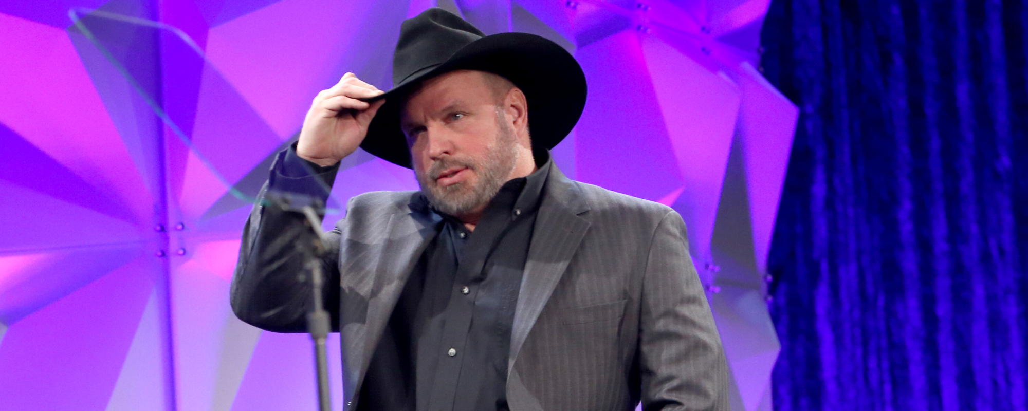 How Lou Holtz Helped Create Garth Brooks’ Historic Notre Dame Concert