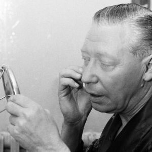 On This Day in 1961, We Lost the Singing, Ukulele-Playing Comedian Who Inspired the Beatles