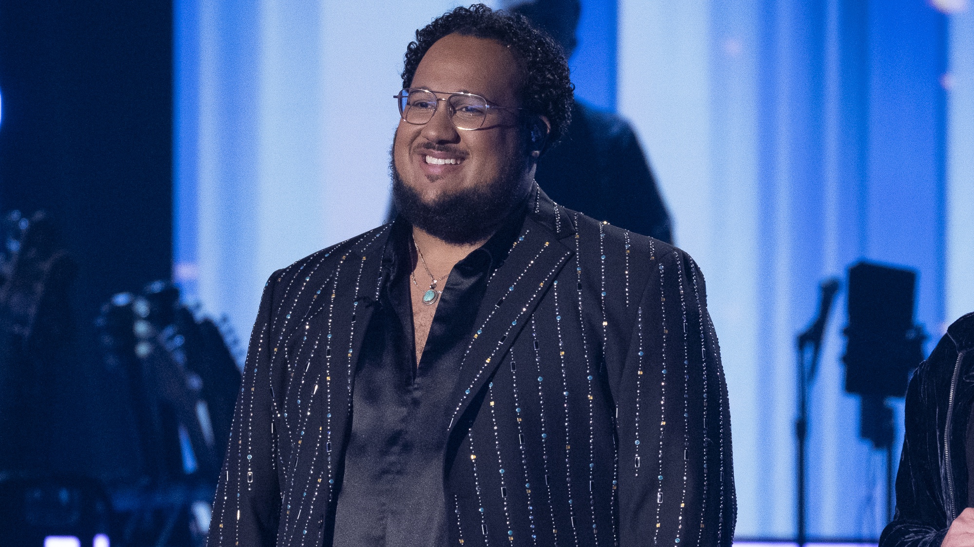 Jordan McCullough Delivers Stunning ‘American Idol’ Finale Performance With Season 9 Contestant Tori Kelly