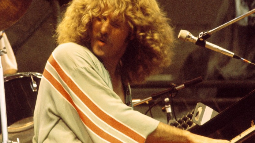 Jay Ferguson of Jo Jo Gunne performing live onstage at the Schaefer Music Festival, Central Park, New York, 25th June 1973. (Photo by Steve Morley/Redferns)