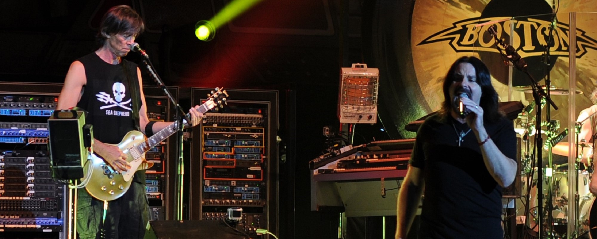 Boston Leader Tom Scholz Pays Homage to Late Singer Tommy DeCarlo, Calling Him “an Incredible Singer… a Sweet Man … and a Gentle Soul”