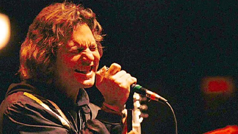Pearl Jam’s Eddie Vedder Recalls Hanging Backstage with The Rolling Stones and an Awkward Guest Performance with the Band in 1997