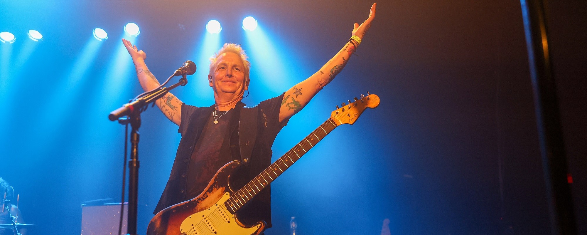 عازف الجيتار في بيرل جام مايك ماكريدي يتحدث عن الفوز الكبير بنتيجة 6-0: “أنا ممتن لأنني مازلت موجودًا” (حصريًا)