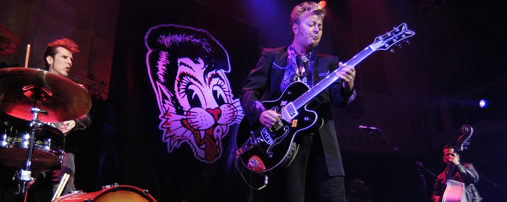 The Stray Cats anuncian gira de verano por Estados Unidos en 2026 con el líder Brian Setzer, “sanos y fuertes otra vez” después de una enfermedad grave