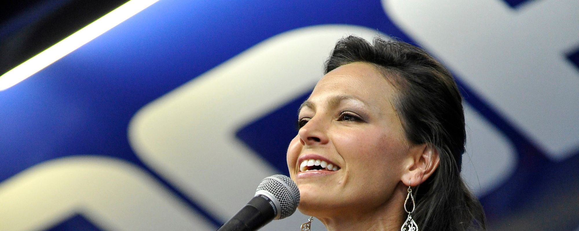 On This Day in 2016, We Lost One-Half of This Beloved Grammy-Winning Husband and Wife Country Duo