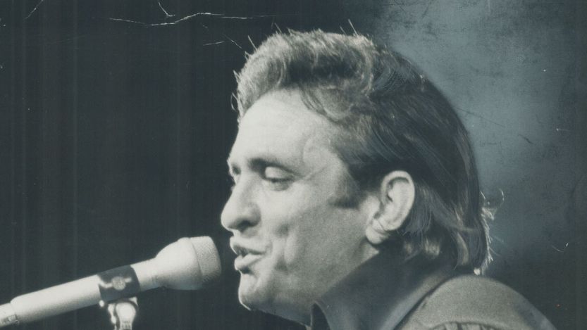 On the Charts 56 Years Ago, Johnny Cash Was at No. 1 With an Album That Included This Grammy-Winning Duet With Wife June Carter Cash