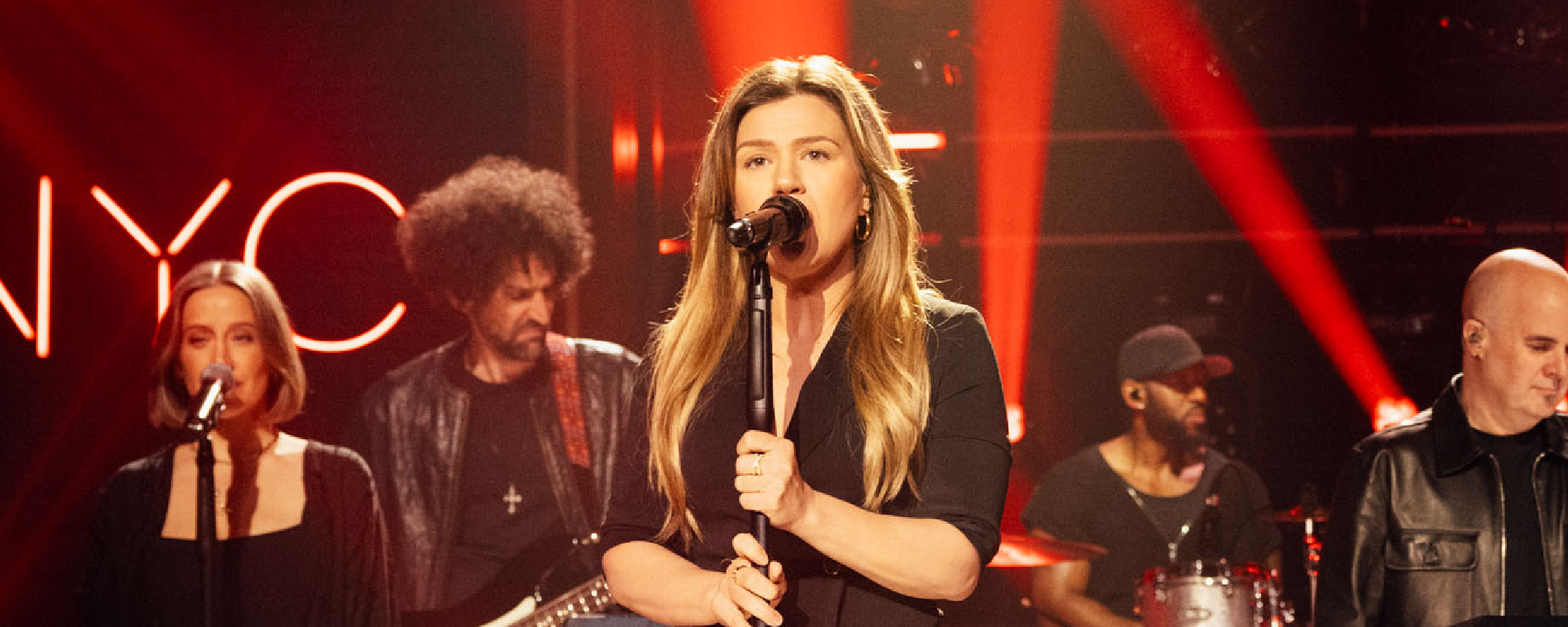 “She Is a Queen. She Can Sing It All.”: Kelly Clarkson’s Amazing Tanya Tucker Rendition at Rodeo Houston Is One of the Best Country Covers I’ve Ever Heard