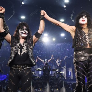 Paul Stanley Promises KISS Avatar Show Will "Blow People Away"