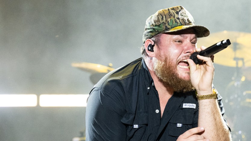 Female Country Singer Blocks Luke Combs From No. 1 With Viral Hit
