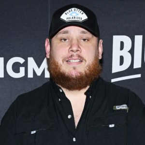 Luke Combs Addresses Whether He'd Retire at His Peak Like Garth Brooks