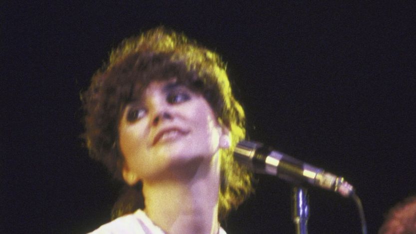 On This Day in 1975, Linda Ronstadt Released Her Chart-Topping Crossover Cover of This 1960 Everly Brothers Hit