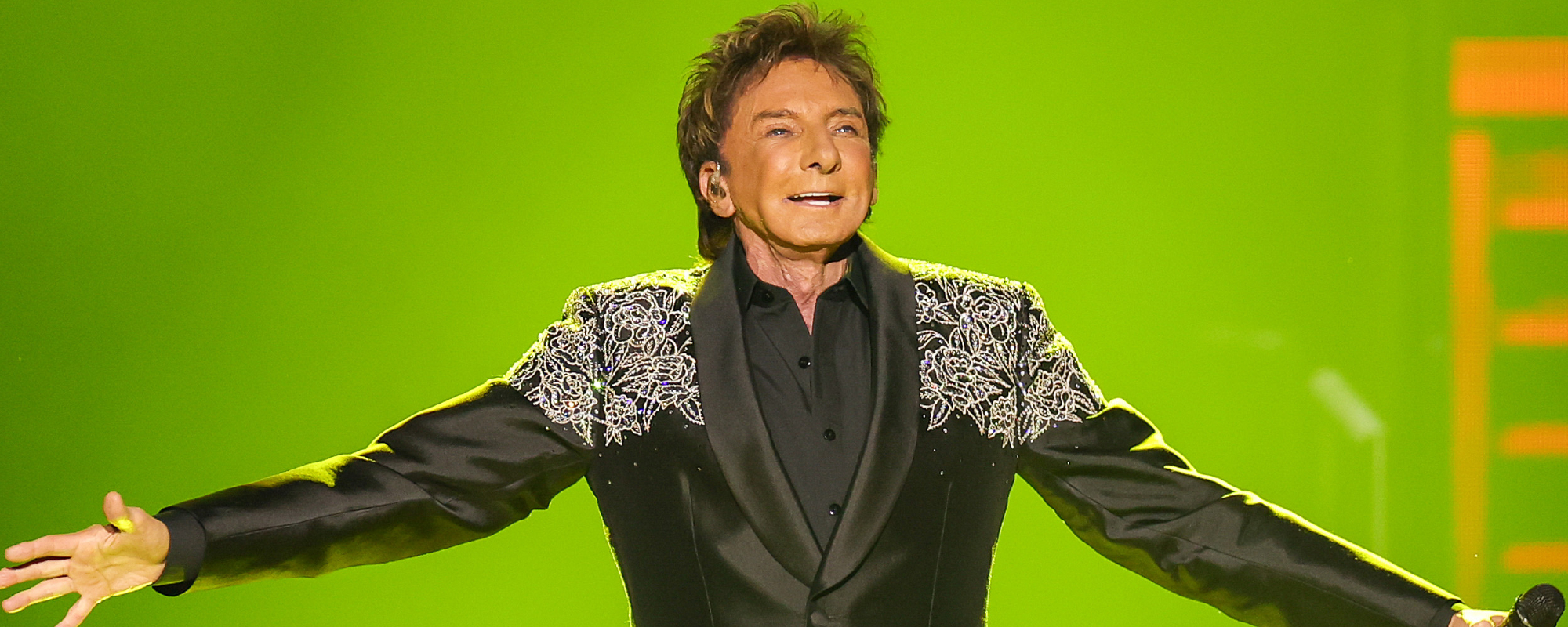 Barry Manilow Announces First New Studio Album in Nearly 15 Years