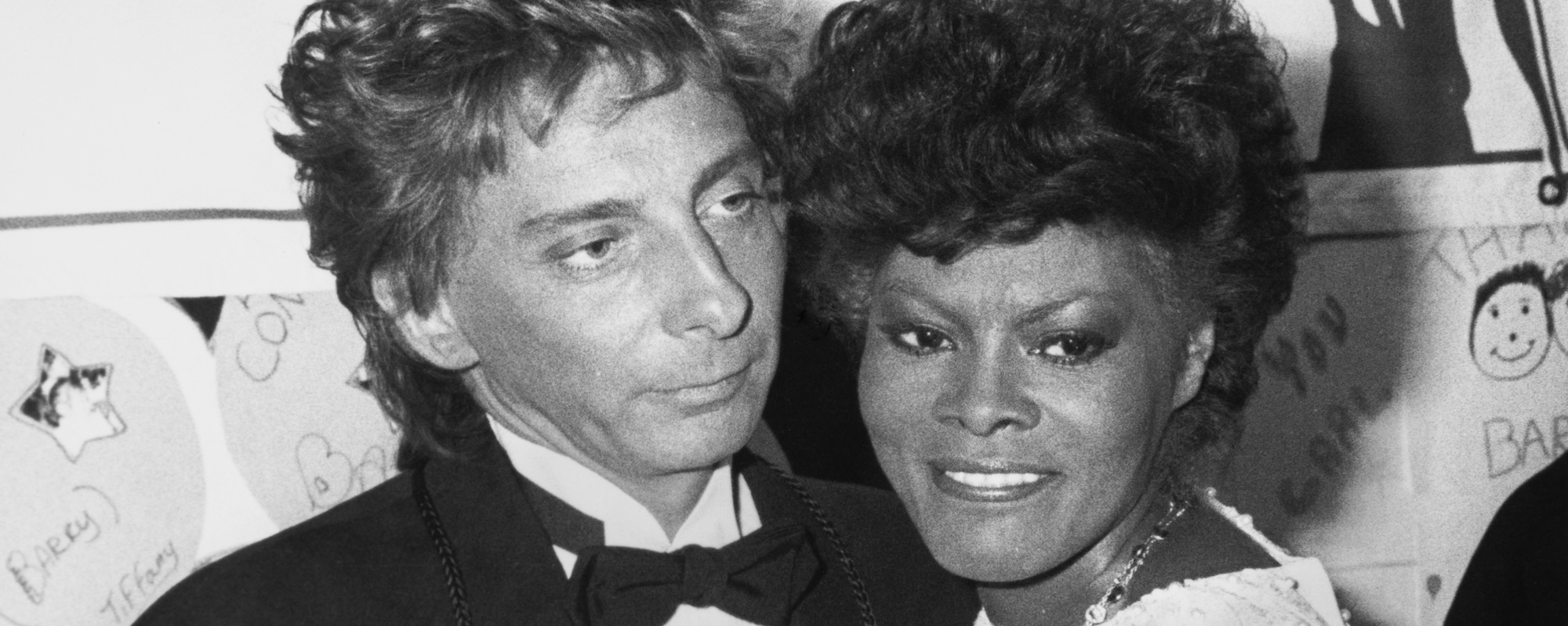 نظرة على أعمال التعاون بين Barry Manilow وDionne Warwick منذ أواخر السبعينيات وحتى منتصف الثمانينيات
