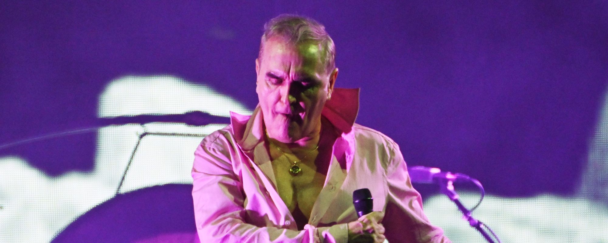 80s Rocker Cancels Yet Another Show—This Time Due to a Noisy Hotel: “It Will Take Me One Year To Recover”