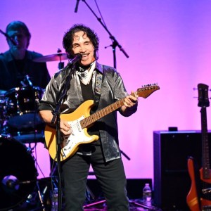 Concert Review: John Oates Plays Reimagined Hall & Oates Classics, Cool Covers, and New Solo Gems at Intimate Connecticut Show