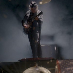 Neil Young Reveals He’s Recording a New Album with Backing Group The Chrome Hearts, Featuring Songs That “Make Me Feel”